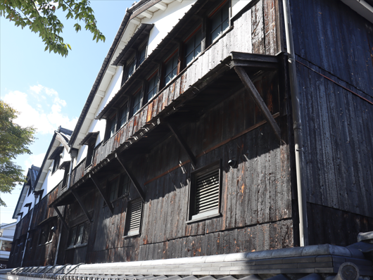 里山の恵みが生んだ日本酒・酒蔵の様子